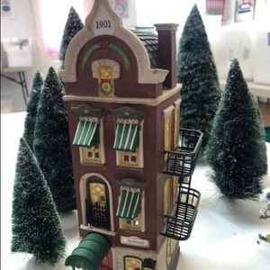 Beekman House Village